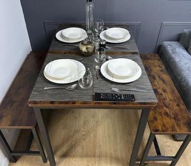 Guebwiller Apartment | 50 nuances de rouge