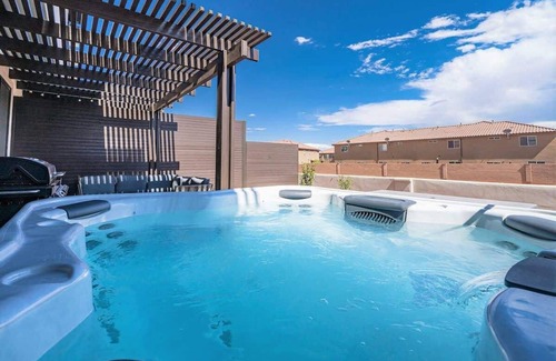 Ivins House | 50| Ocotillo Retreat in St. George with Private Hot Tub