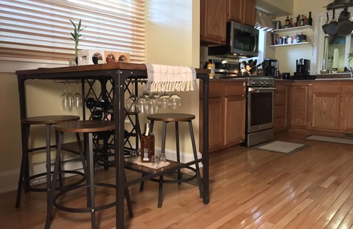 Sloan Lake House | 50% off monthly, Superlative property