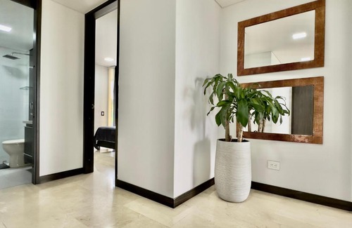 El Castillo Apartment | 502 in El Poblado hills modern & spacious