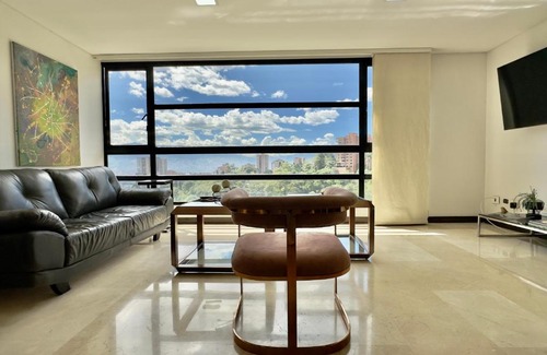 El Castillo Apartment | 502 in El Poblado hills modern & spacious