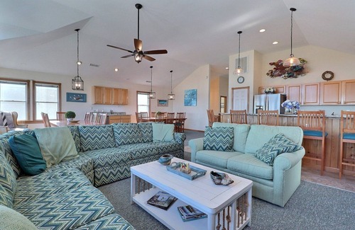 Kill Devil Hills House | 5090 Hook Line Sinker * Oceanfront * pool hot tub