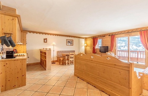 Les Belleville Apartment | 50m from ski slopes, 3rd floor, view ski slopes, fitness, swimming pool, sauna, hammam, balcony, tv