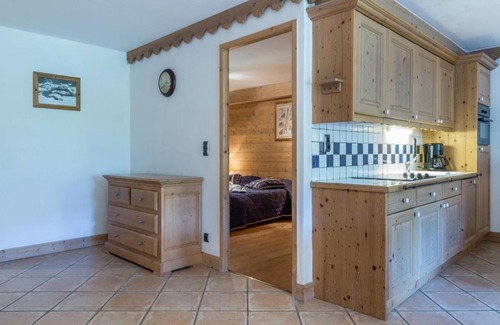 Les Belleville Apartment | 50m from ski slopes, 3rd floor, view ski slopes, fitness, swimming pool, sauna, hammam, balcony, tv