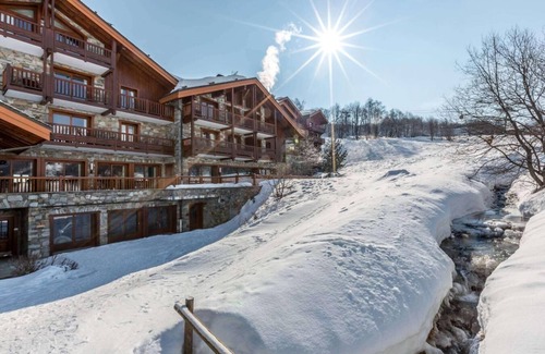 Les Belleville Apartment | 50m from ski slopes, 4th floor, view valley, fitness, swimming pool, sauna, hammam, balcony, tv