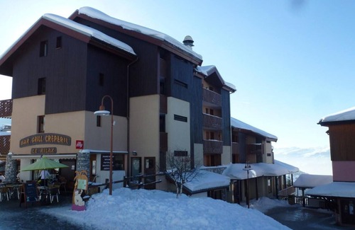 Vallandry Apartment | 50m from resort center, 3rd floor, view mountain, balcony, tv, ski locker, 23m², Peisey-Vallandry