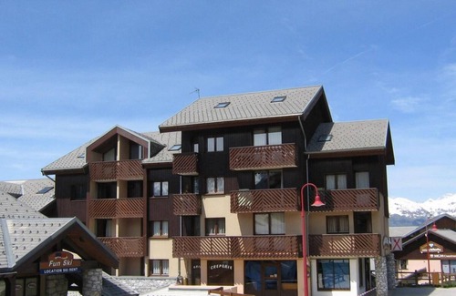 Vallandry Apartment | 50m from resort center, 3rd floor, view mountain, balcony, tv, ski locker, 23m², Peisey-Vallandry