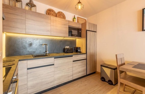 Arc-1600 Apartment | 50m from ski slopes, 5th floor, fitness, swimming pool, sauna, hammam, terrace, parking, tv