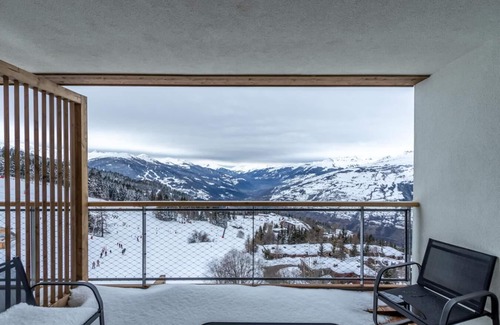 Arc-1600 Apartment | 50m from ski slopes, 5th floor, fitness, swimming pool, sauna, hammam, terrace, parking, tv