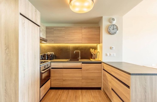 Arc-1600 Apartment | 50m from ski slopes, 3rd floor, view valley, fitness, swimming pool, sauna, hammam, balcony, parking