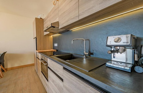 Arc-1600 Apartment | 50m from ski slopes, fitness, swimming pool, sauna, hammam, terrace, parking, tv, ski locker, 75m²