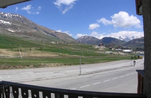 Cognet Apartment | 50m from ski slopes, 2nd floor, balcony, tv, ski locker, 44m², Alpe d'Huez