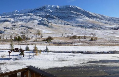 Cognet Apartment | 50m from ski slopes, 2nd floor, balcony, tv, ski locker, 44m², Alpe d'Huez