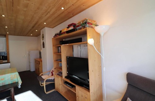 Le Lavachet Apartment | 50m from ski slopes, 2nd floor, balcony, tv, ski locker, 55m², Tignes