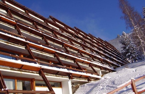 Arc-1600 Apartment | 50m from ski slopes, 3rd floor, view resort, balcony, tv, ski locker, 49m², Les Arcs