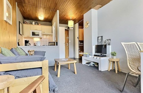 Le Lavachet Apartment | 50m from ski slopes, 4th floor, balcony, tv, ski locker, 40m², Tignes
