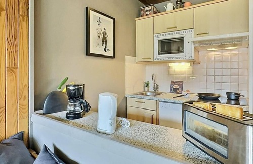 Le Lavachet Apartment | 50m from ski slopes, 4th floor, balcony, tv, ski locker, 40m², Tignes