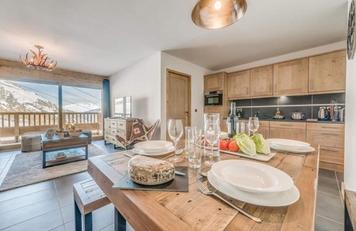 Les Boisses Apartment | 50m from ski slopes, 4th floor, view valley, fitness, swimming pool, sauna, hammam, balcony, tv