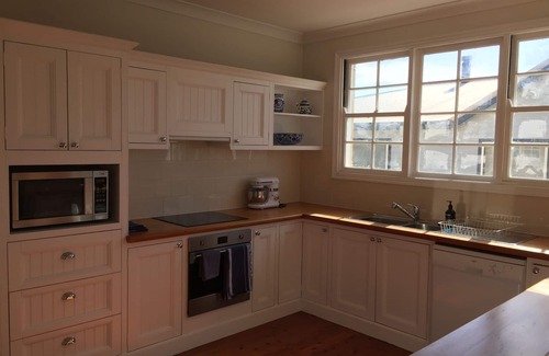 Catherine Hill Bay House | 50m to beach patrol flags- ocean views - Nat. Park views - whales - open fire