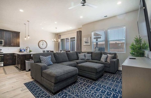 Santa Clara House | 51| Palms Getaway at Ocotillo Springs with Private Hot Tub