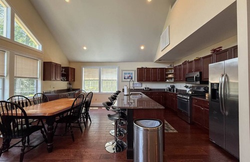 North Conway House | 52-1 Locust Lane | Views, Pool, Hot Tub, 6 Bedroom