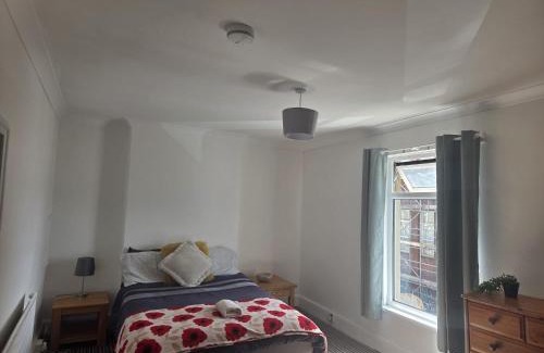 St. Thomas House | 52 - room 4 - city view