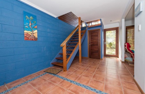 Point Lookout House | 52 Tramican Street