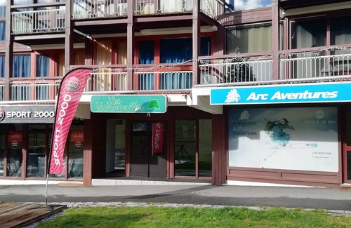 Arc-1800 Apartment | 52m² Duplex Apartment, 7 pers, near slopes/shops, pets allowed, parking, Wi-Fi