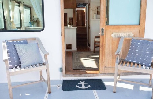 Gig Harbor Boat Rental | 53’ PNW Yacht — L Y L A
