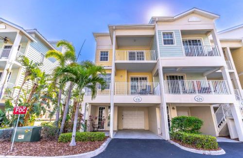 Ruskin House | 531 Little Harbor