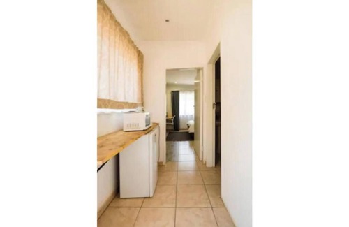 Sunnyside Apartment | 54 Brecher Deluxe Double Room with Shower #1