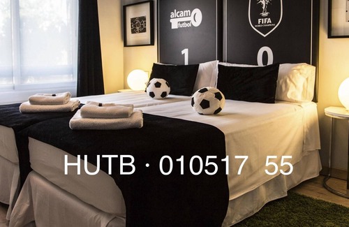 La Maternitat i Sant Ramon Apartment | 54. Futbol B32 Apartment