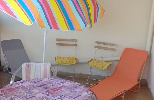 Saint-Brevin-les-Pins Apartment | 54 m² Studio/terrace/veranda center 400 m sea closed parking 1st floor