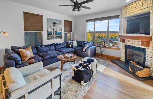 Bear Hollow Village House | 5410 Cross Country Mountain Ski Getaway with Hot Tub Pool! by SkyRun Park City