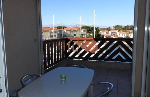 Saint-Cyprien Plage Apartment | 54m² apartment rental with view of boats, shaded and sunny St Cyprien