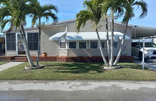 Horizon Village House | 55+Community 2 Bedroom with many amenities.