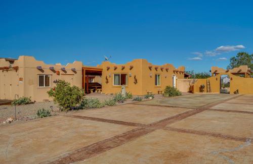Benson House | 55-Plus Desert Oasis in Benson with Mountain Views