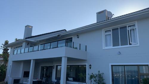 Plettenberg Bay House | 56 Robberg Road Plettenberg Bay