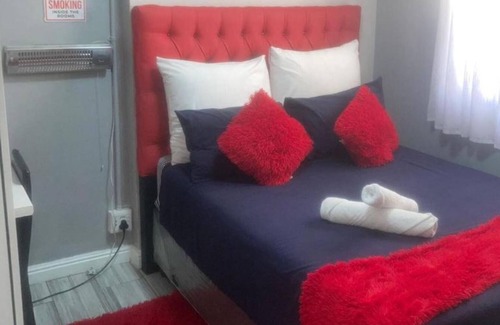 Parow Apartment | 57 On Wynne- DELUXE UNIT 1
