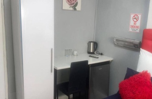 Parow Apartment | 57 On Wynne- DELUXE UNIT 2