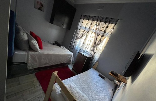 Parow Apartment | 57 On Wynne- FAMILY UNIT 1