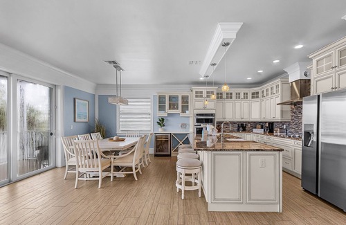 Fort Myers Beach House | 571 Seabatical: Canal Front With Pool!