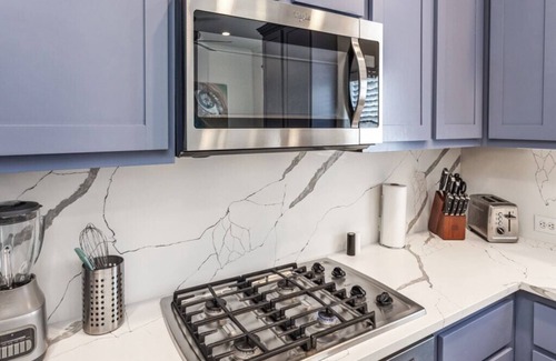 Legacy Town Center North House | 5788 Robbie Rd · Driem House Chic + Legacy Shops Walkable