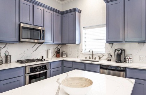 Legacy Town Center North House | 5788 Robbie Rd · Driem House Chic + Legacy Shops Walkable