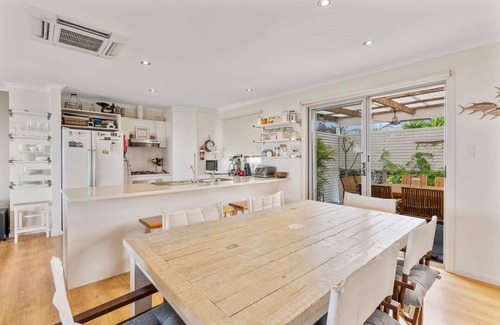 Encounter Bay House | 59 Dodson Rd - Panoramic Sea Views Across Encounter Bay - *Pet Friendly*