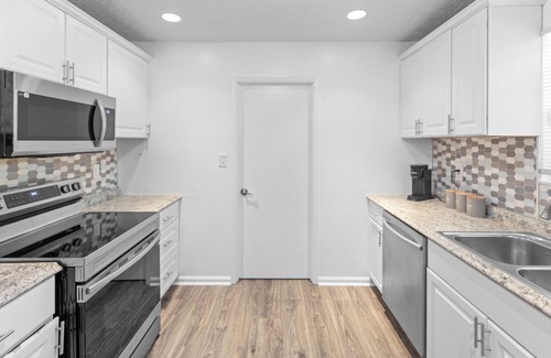 Church Street House | 5BD/2BTH Home Near Hartsfield Jackson Airport