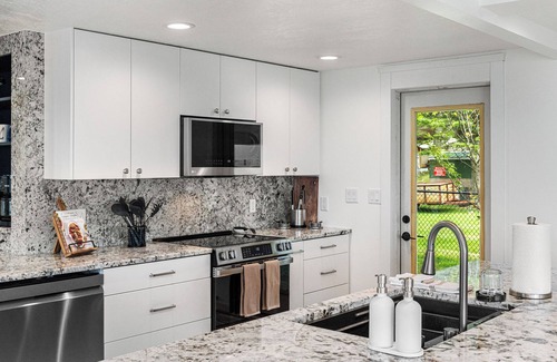 Prudenville House | 5BD LAKEHOUSE
