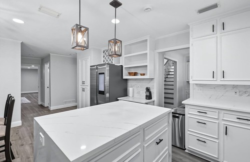 Flower Mound House | 5BD Modern Farmhouse Retreat, Sleeps 12