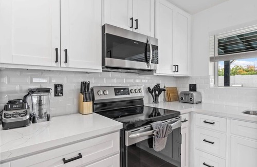 Chandler House | 5BD|Pool|Game Room & Casita For Family Fun