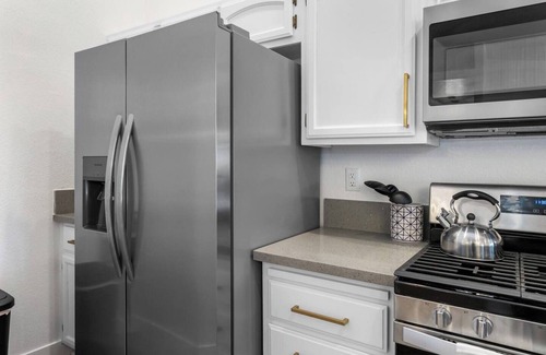 North Las Vegas House | 5BD Relaxing Stay- Game Room, Spa, Ping-Pong Table